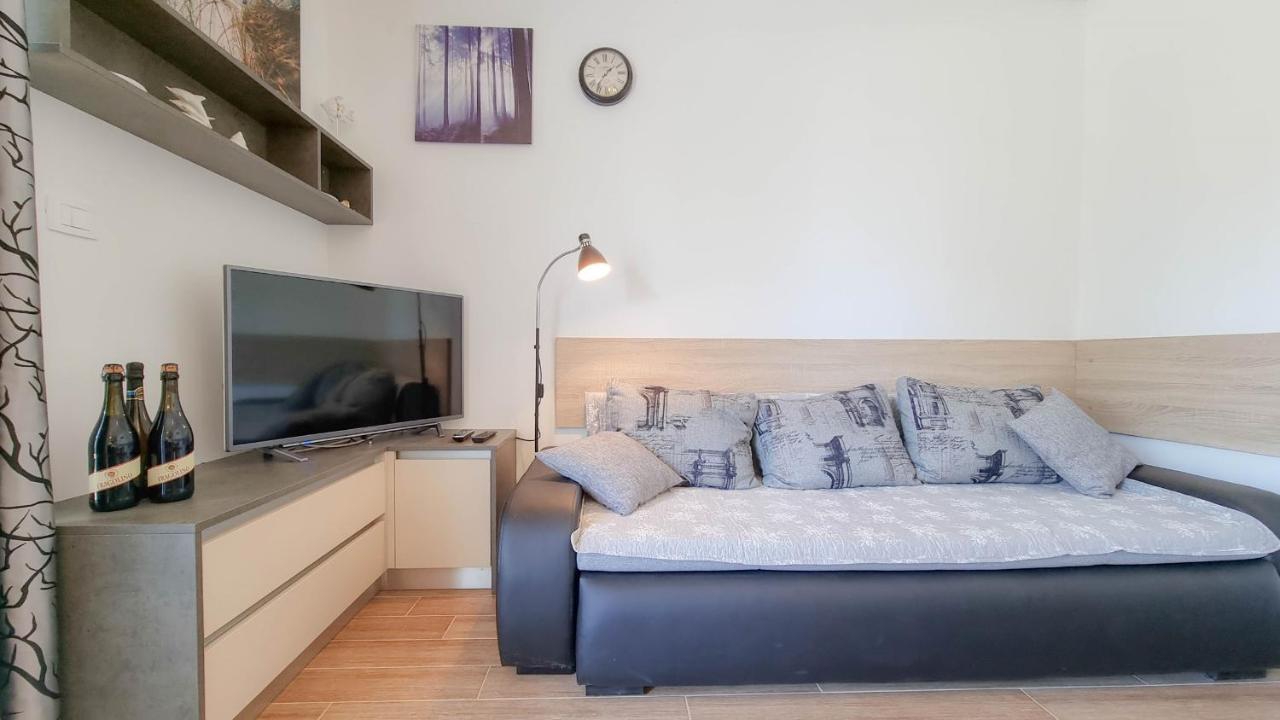 Antonio Apartment Umag Exterior photo